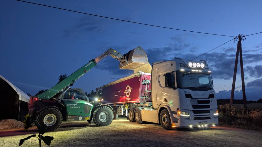 PXL_20250810_190147604